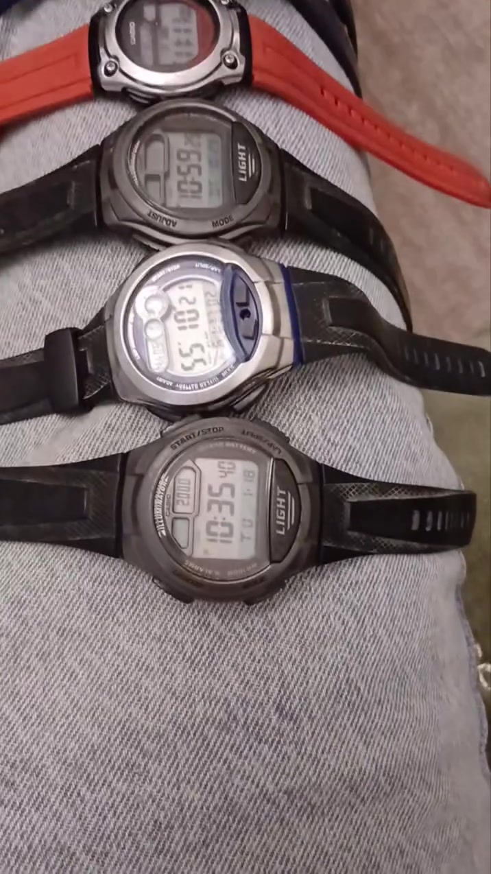 Casios originale


**إذا كنت صاحب هذا الإعلان وتريد حذفه لأي سبب، رجاءا أرسل رسالة إلى الدعم الفني**