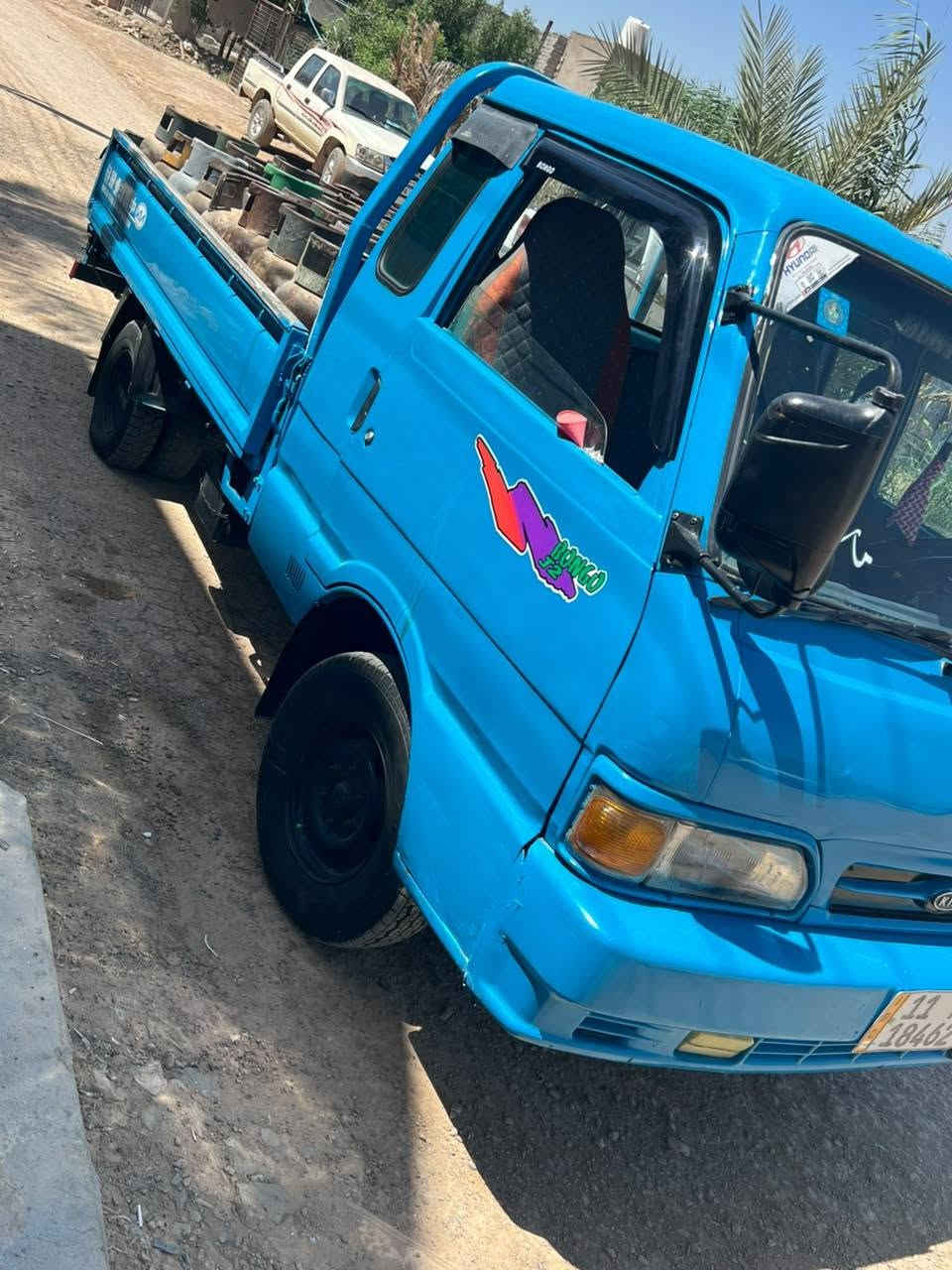 للبيع كيا ٩٦ مصبوغه عام للجماليه السعر ٥٢ وبيها مجال قليل رقم دولي بغداد /***********
