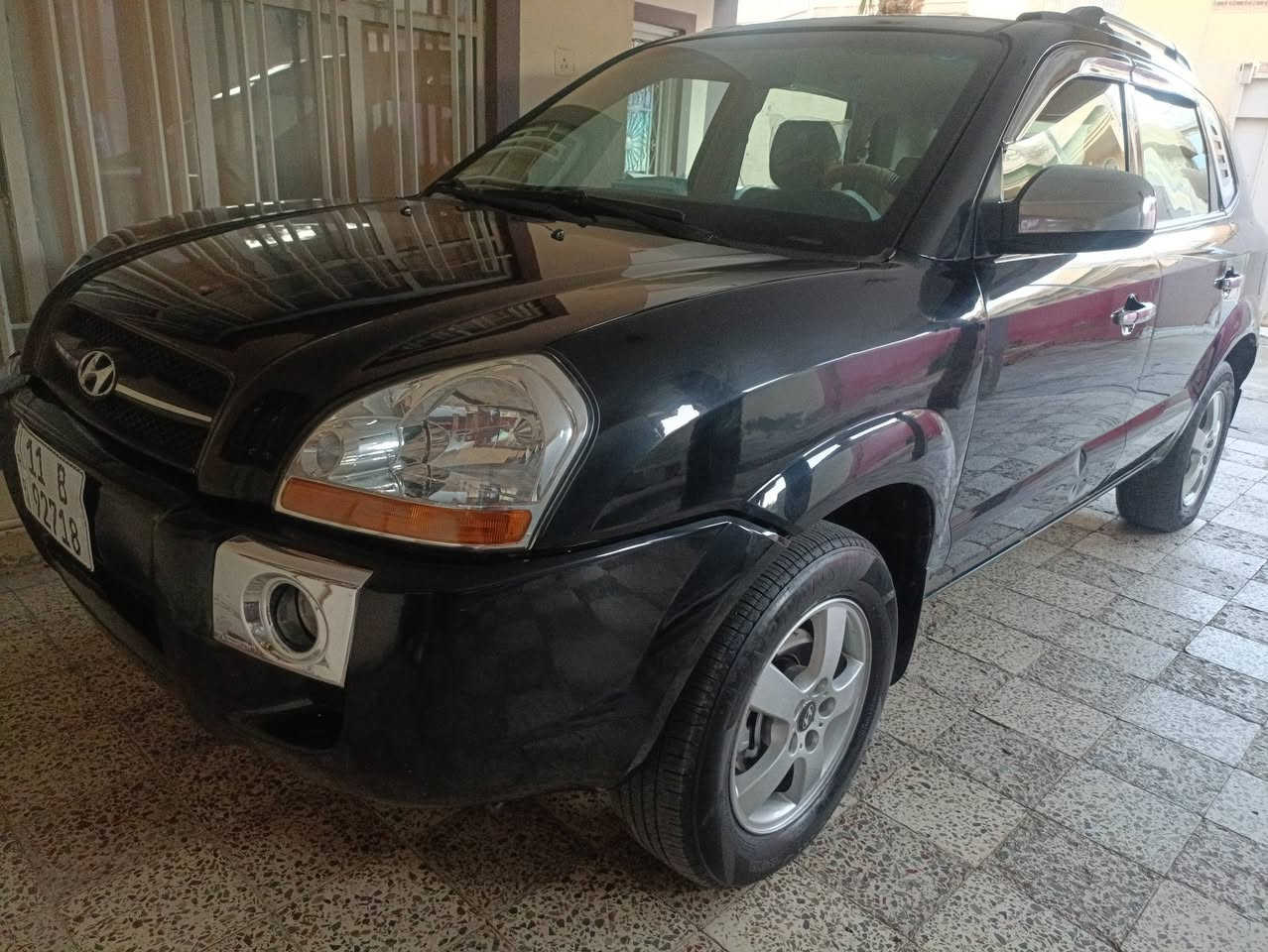 تـوسان 2007
رقم بغداد بسمي 
هزه جديده
كير محـرك مكفول
غرفه جديده
محـــــــرك 2000 اقتصاديه كلش
بيها 3 قطع صبغ بدون دواخل
تبريد جيد جدا
ادامة كامله ماتحتاج اي مصرف
مكان فلوجه#السعر(100) وبيهامجال بسيط
***********
