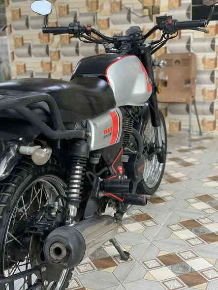 سلام عليكم  درجة دايوان لايتي 22 للبيع أوراق اصوليه كبل للترقيم لسعر مليون و 450 و بيها مجال رقم ***********
