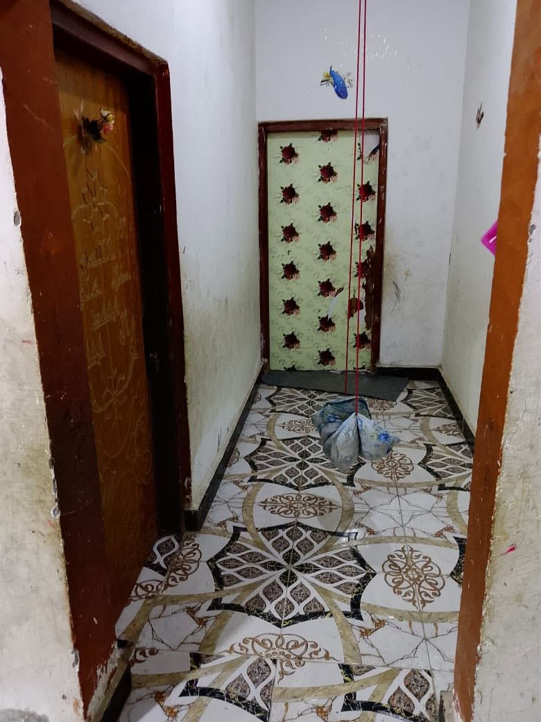 اسعد_الله_أوقاتكم_بكل_خير***********
دار  سكن للبيع طابقين⛪️  
بيت كللش حلو مرتب جاهز لسكن قريب على طريق الوسطي الرئيسي كافة الخدمات متوفرة بالمنطقة

•مساحة البيت 370 متر

•يحتوي البيت على 4غرف 
و ديوان 
و صاله 
و مطبخ 
كراج 
و صحيات داخلي و خارجي 
البيت مرتب وجاهز

كافه الخدمات متوفره 

•جنس_العقار :: وقف مسجل أصولي رسمي 

•العنوان/ البصرة ابي الخصيب طريق الوسطي 

سعر البيت  100 مليون  و بي مجال ~
•للاستفسار الاتصال على الهاتف 📞📳
📳((*********** حمزه المالكي
