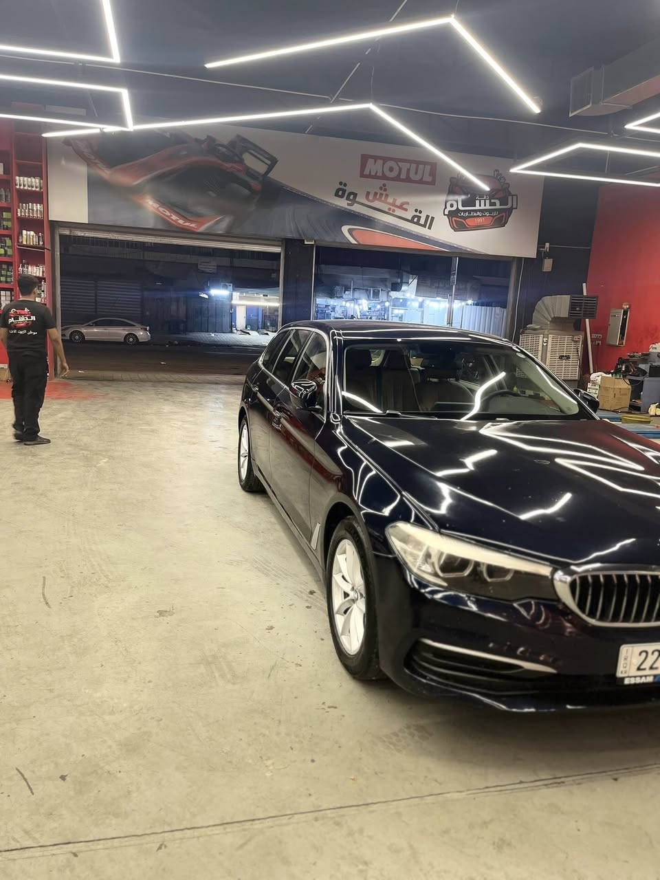 خليجي BMW 520i  مكينة 2.0 تون تيربو  سيارة جاهزة من كل النواحي كشنات جلد + كهرباء لد محيطي بلادي مري شفط تبريد بيانو قطعتين سيارة مفولة مواصفات  باسمي بيها 3 قطع صبغ اثر جراد ما بيها حادث سيارة فول مواصفات  شراي يتصل ويدلل سعر 128 ***********
