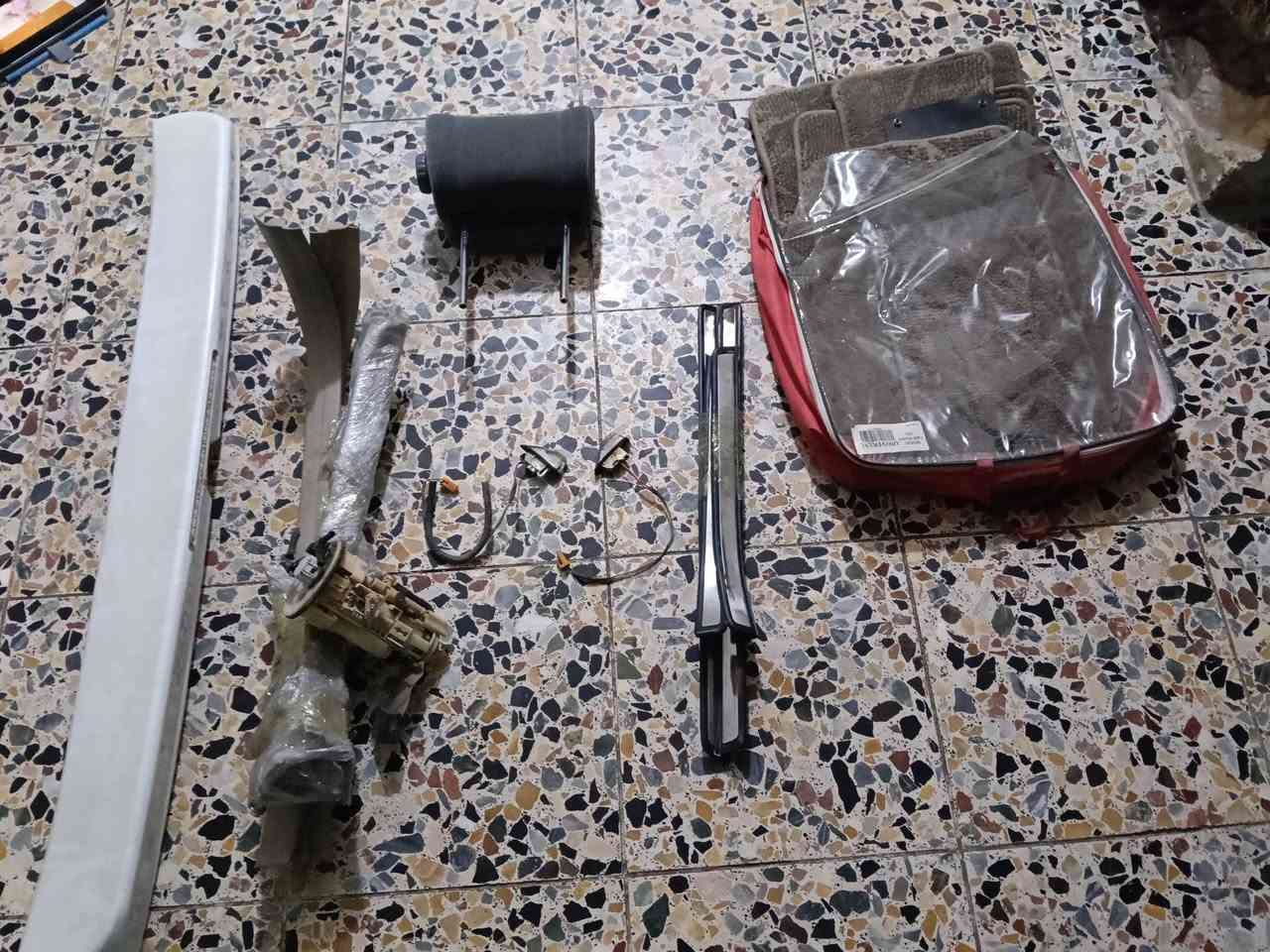 السلام عليكم غراظ مال ملكة للبيع ابيع شلع عبوة كامل مال تفصيخ جديدة هية والفيت بم اشتريتهة وماشديتهة لن بعت السيارة ودوسات جدد وسباير جديد وكاعيات جدد وتجوة بيبي ابيع شلع لي يريدهن اني خادة حط سعر واخذهن مكاني بغداد البدايات قرب امن العامة ***********

