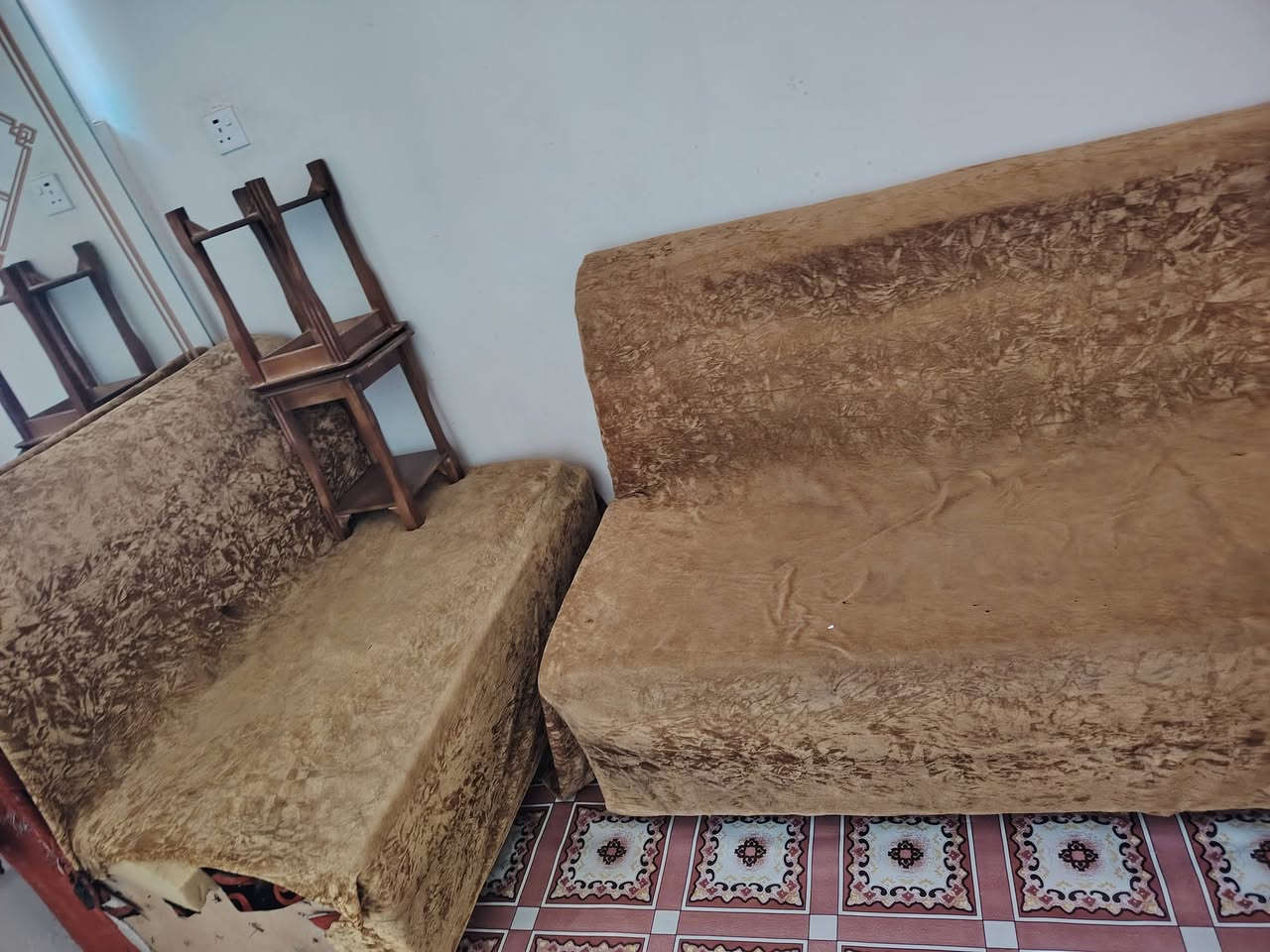 قنفات مستعملات نضيفات اربع مقاعد ثنين كبار وحده وسط وحده زغيره سعرهم ١٠٠ قفل رجا بس شراي يدخل خاص عدت نشر بسبب الوعود الكاذبه


**إذا كنت صاحب هذا الإعلان وتريد حذفه لأي سبب، رجاءا أرسل رسالة إلى الدعم الفني**