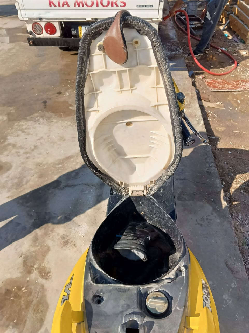 دراجه للبيع نظيفه وتايرات جدد توه شادهن 
سعرها 3،00 وبيها مجال للتواصل ع هذا الرقم 
***********
