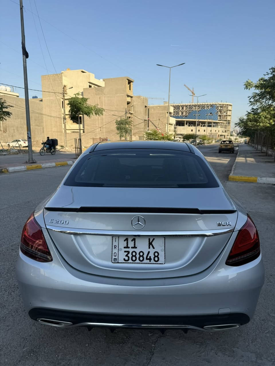 السلام عليكم 🤍
الحلوة للبيع 
مارسدس بنز c200
وكالة BCM
موديل 19
يعني السيارة خليجي مكفولة ماعده بارد بصيط بجاملغ الخلفي
وباب السايق مسحوب BDR هم مكان بصيط كلش 
السيارة بلحقيقة احلى من الصور🤍
المكينة 2000 T 🔥🚀
الموصفات…..
سيارة فول الفول 
بانورما 
داخل جلد دم الغزال 
دبل ماوس
بعد معروفه موصفات المارسدس 
الفول 
الكير ومكينة كفالة 🤍
ماشية 45ميل🚀
صفر مسج 
صدر امامي خلفي بجيس 
السيارة كله بجيس 
الاستفسار 
السعر 26500 $
***********
واسف ع اطالة🤍
