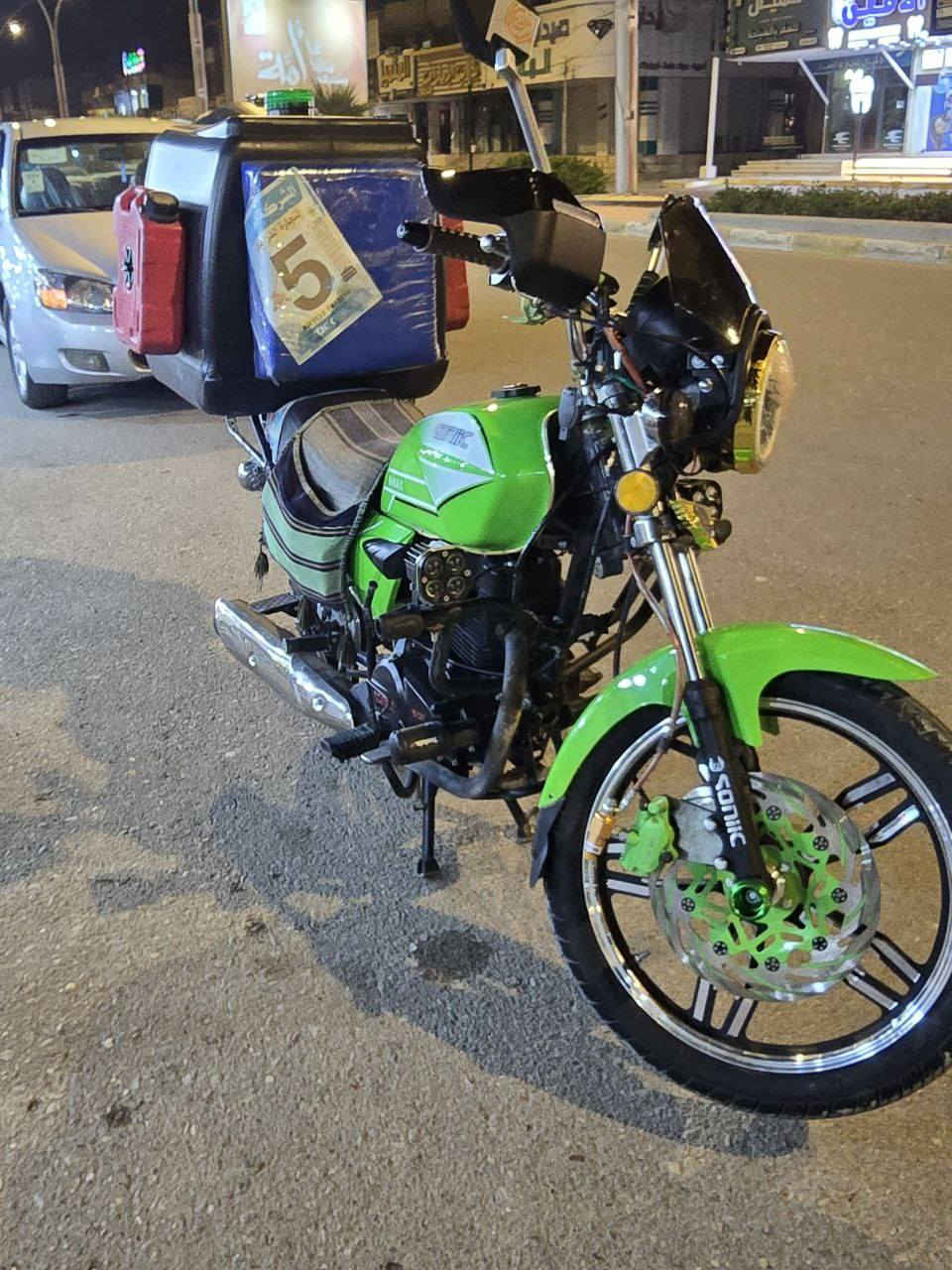 السلام عليكم...
دراجة سونلك "ان ماكس" موديل 2026 ماشية اقل ال2000 مرقم كامل سنوية ولوحات انگليزي  ، مثل ما موضح بالصور النظافة مناقصها برغي محرك 200cc ، ارقام نجف "مشروع وطني" 

السعر ملوين و950 وبيها مجال  .

ملاحظة : الصندوگ ما مشمول بلبيع .

*********** ، واتساب واتصال .
غير متواجد فيسبوك .
