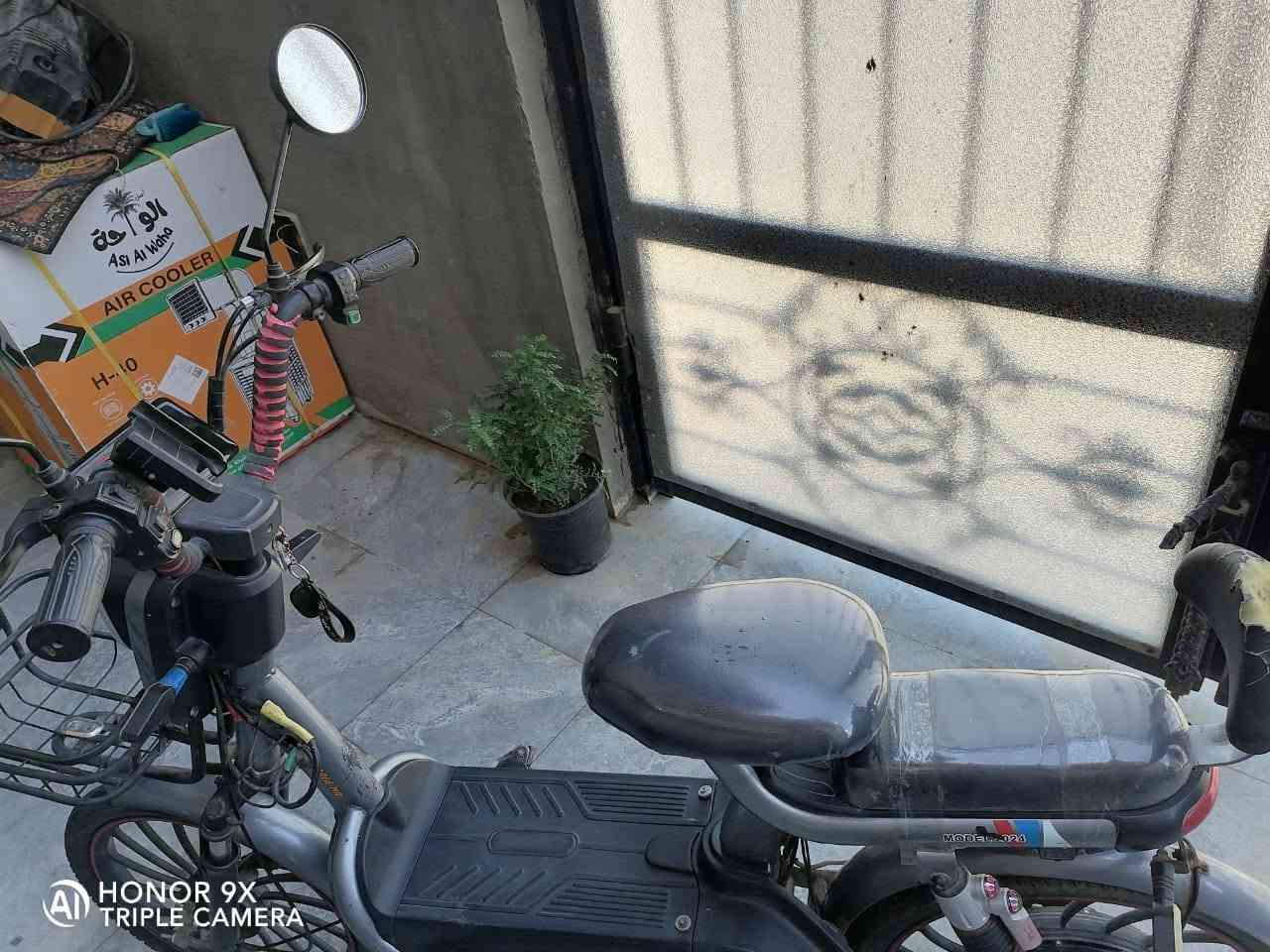 السلام عليكم
بايسكل شحن للبيع 
5بطاريات على الفحص 
270الف و بي مجال


**إذا كنت صاحب هذا الإعلان وتريد حذفه لأي سبب، رجاءا أرسل رسالة إلى الدعم الفني**