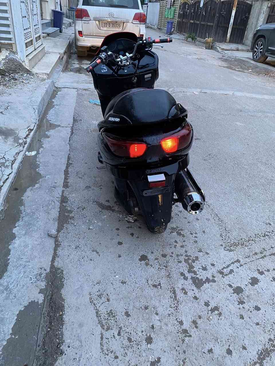 فورزا 08 كلشي بيهه بلادي
محرك مكفول 
كير ملغي 
تايرات جدد
دبلات جدد
مشتيه 69 الف 
الدراجه عوزهه جويتر فقط 
اوراق منفيس كامل 
السعر 550 قفل  قفل قفل
مكاني بغداد الامين 
***********
