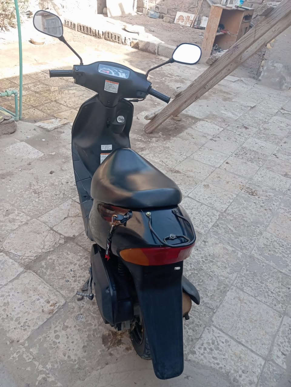 السلام عليكم دراجه ساسوكي 60 للبيع ما مفتوحه والا برغي الدراجه حاويه وهذه وصله  اوياه السعر 500 ..  ***********
