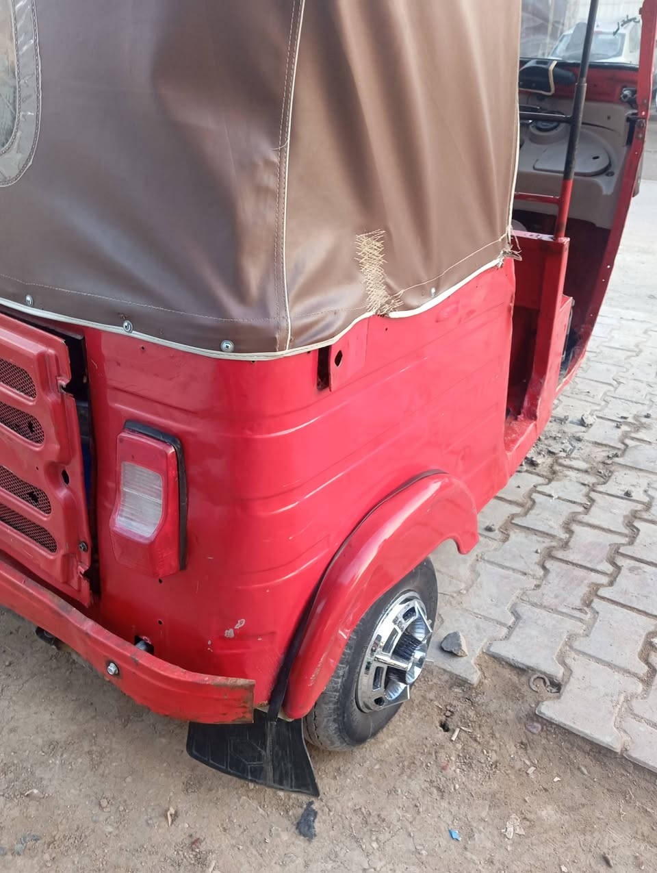 سلام عليكم تكتك 17 داخله18 تكتك مكينه 21تكتك ناعمه خير من الله كبل لشارع 3000وبيهه مجال لشراي مكلف بل نشر هذا رقم صاحبه ***********العنوان محموديه
