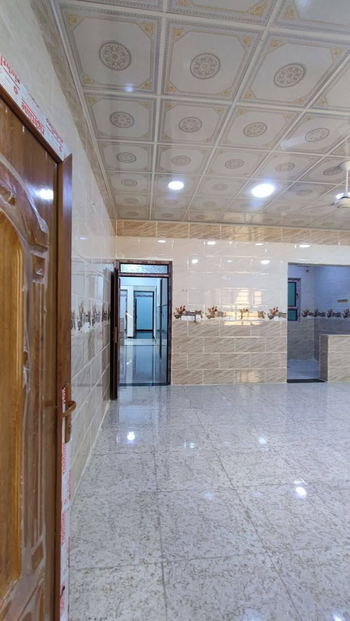 🏠للأيجار الدار الطابق ألارضي🏠 
________________________
التفاصيل:🖊🖊
♦️الموقع حي الصديق الثانية قرب متوسطة الرياض
♦️المساحة250م 
♦️ غرفتين نوم وهول واستقبال واسعة 
♦️مطبخ حار وبارد وصحيات وحديقة وكراج 
♦️بدل ايجار الدار500الف
  
_________________________

♦️الموقع : المكتب الموصل حي البلديات من جهة السكر قرب سكانو مول
 
_________________________
للمزيد من الاستفسار الاتصال على الارقام التالية:
📱*********** واتساب
📱***********
