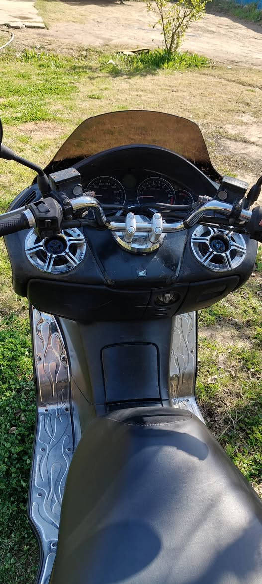 فروزه 08 عميه بلاد ما بيهه نقص كامله مكمله دراجه اخذتهه قبل شهر من الكفاح مال رنبات دراجه ع بلاد رايدهه مليون قفل لا اني اغني ولا انته تجي تكسر بيهه مكاني واسط صويره هذه رقمي ***********
