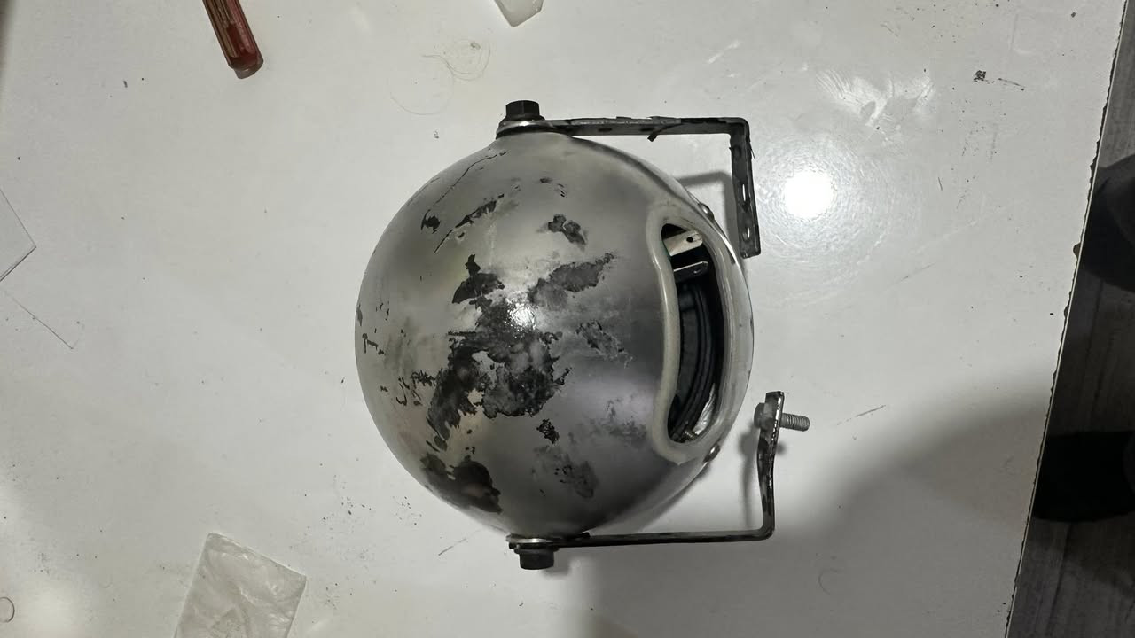 سلام عليكم عدسه زينون للكلاسك(يرهم سلاشر و ستد) و يرهم بطح هم 
قياس 5.75inch 
سعره 65 الالف 
مكاني كركوك متوفر توصيل 
***********
