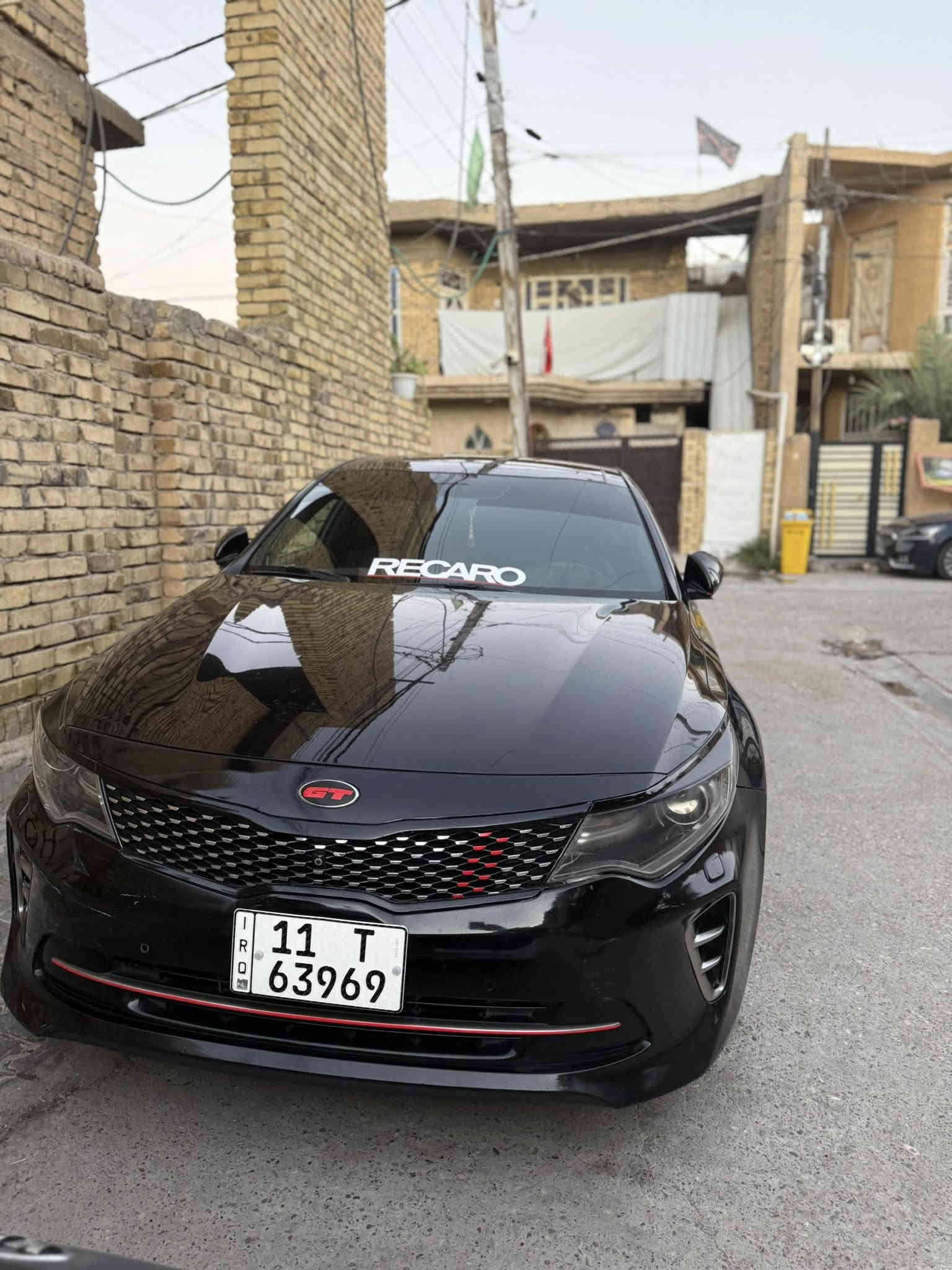 سلام عليكم  ✨🤍
كيا اوبتما 2016  جيتي لاين
فول مواصفات 1/1خليجي بيه جاملغ امامي صبغ❤️‍🔥
ماشيه 93الف حقيقي
مكينة 2400
_____________
المواصفات...  
تبريد قطعتين منفصل
بانوراما 3حركات 
الستيرن شكل رياضي sport 
3 انظمة سبورت للقيادة
 تدفئة ستيرن هيتر 
شفتات ستيرن
للتحكم ستيرن 4جهات
4 كامرات مع GPS
جلد قرميدي اصلي تطريز
كشنات كهرباء السابق والصدر
تخزين 2 وضعية ميموري كشن 
تدفئة وتبريد كشنات امامي
تدفئة كشنات خلفي 
حساس أمامي خلفي
كشنات جلد لون ماروني
ارضية جلد اون ماروني من المنشأ
زراك لايت
لد امام خلفي ليزر
لايت زينون ناصي و عالي متحرك مع حركة الستيرن واظهار النقطة العمياء
الرادار جاني تنبيه عند اقتراب سيارة من الخلف والجوانب 
ايرباك عدد 8
3انظمة قيادة ايكو سبورت اعتيادي 
في نظام ABS بريك
مانع انزلاق 
نظام AUTO HOLD نزول منحدرات
بصمات عدد 3 مع الصندوق
الصندوق نظام ذكي فتح الجنطة عند الاقتراب من السيارة 
شاشة 8انج لمس notification 
بوصلة تحديد القبلة والخرائط وتحديد الموقع والملاحة
السماعات عدد 10
لابلوتوث مع حساس الصوت اذا كان مرتفع عند الكلام ينخفض لنظام الصوت سستم harman/kardon مع سبوفر مضخم صوت عدد 2 
هاند بريك بصمة كهرباء
بردات خلفية اصلي  
نظام شحن الهاتف لاسلكي 
ضوء ابيض داخلي
مري كهرباء شفط قلابة مع ضوء إشارة
الماسحات حساس تعمل عند الأمطار 
رقم بغداد الجديد بإسمي تحويل مباشر
السعر 155وبيه مجال
للاستفسار الاتصال ع الرقم *********** او ***********
