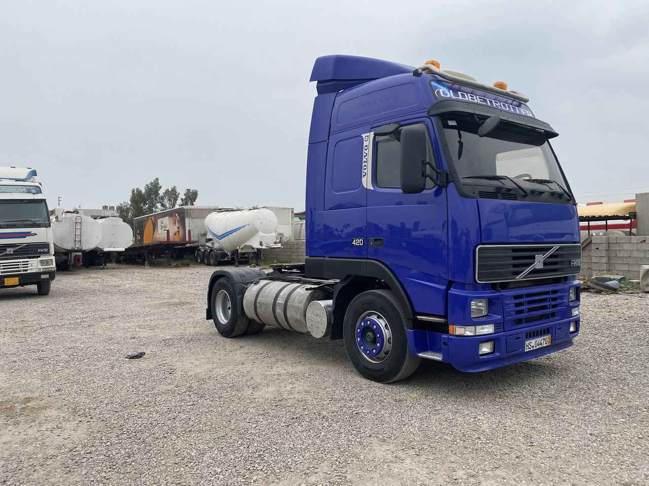 للبيع : فالفو 

 قمارة 3 خطوط بدون صبغ مثبت بالسنوية فلات 3 محاور تك تاير و كير ومحرك واكسل وقمارة بالشرط 

كير / عادي

رقم / أربيل 

موديل / 2001 

سعره / 125$

***********

***********

عنوان / في معرض رافدين المركزي 

عنوان / كركوك معارض شارع المطار مقابل جسر حزيران
