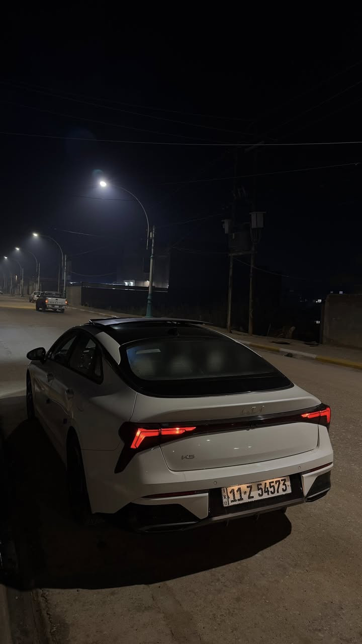 السلام عليكم 
K5 موديل 2024 للبيع 
السياره خليجيه مكفوله كفاله عامه فول السياره للاخير بانوراما 
سعرها ٢٣٥ وبي مجال ماشيه السياره 23 الف كيلو مكانها سماوه 
***********
