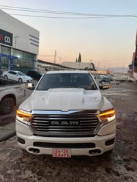 رام لونغ هورن • ٢٠٢٤ • V8 ٥٧٠٠