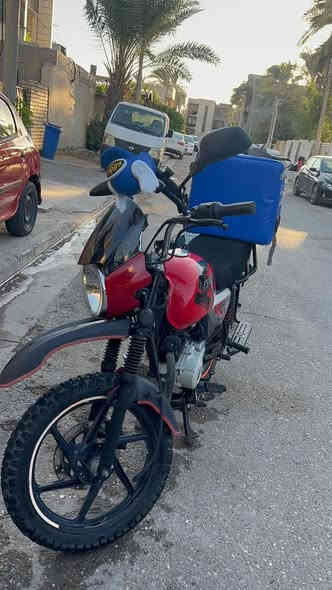 السلام عليكم يولد بوكسر موديل 22 بيها خيط تبخير وأوراق استنساخ تطلع أوراقها ب 100الف دراجه خير من الله تمشيك سنه كامله مكاني بغداد السعر مليون و200 وبيها مجال

***********
