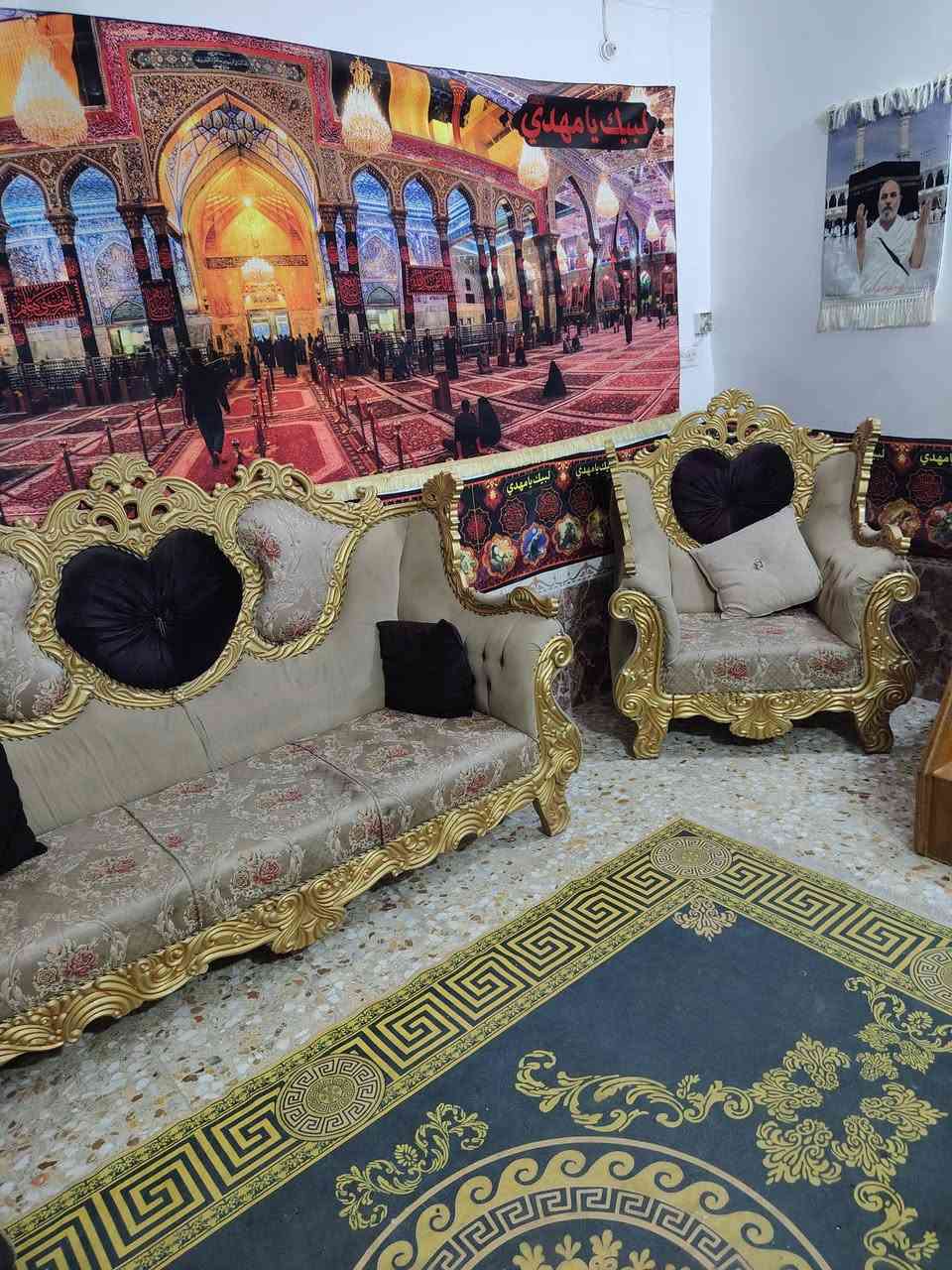 سلام عليكم من رخصة مدير الكروب طخم ملكي جديد ونظافه فول السعر ٤٧٥ وبي مجال الناصريه المركزالمراسله على ***********اكو ممنون
