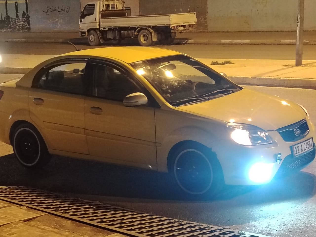 السلام عليكم كيه ريو للبيع موديل 2011امريكي ضرر باب وجاملغ بدون دواخل محرك بدايت صرف  نينوئ دولي هيه غرامات صفر الاستفسار ***********
