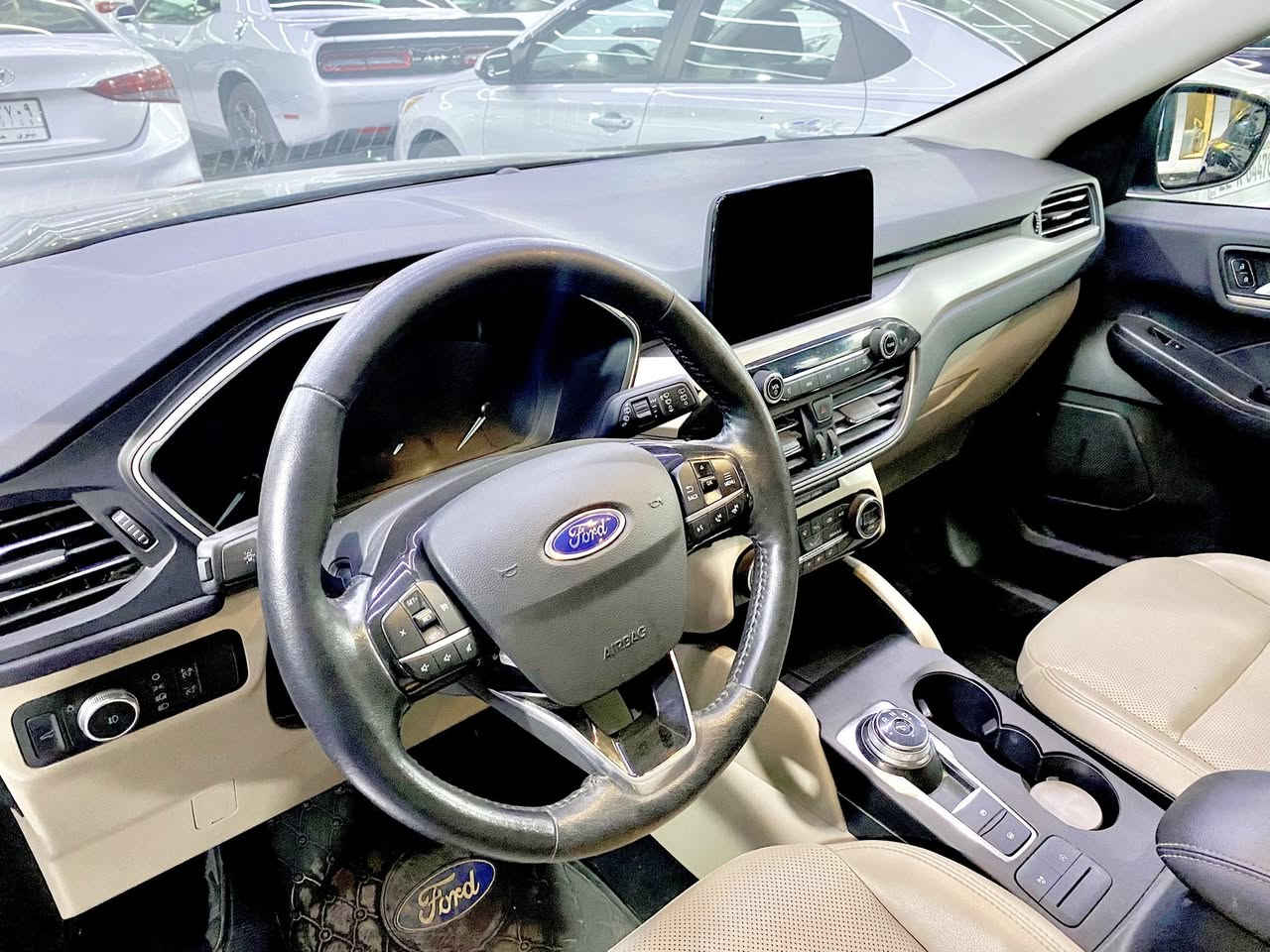 فـورد اسكـيب فوول / #للبيع فقط بدون مراوس
𝐅𝐎𝐑𝐃 𝐄𝐒𝐂𝐀𝐏𝐄-𝐒𝐄𝐋
فورد اسكيب 𝐒𝐄𝐋 فول مواصفات
🔸🔹🔸🔹🔸🔹🔸🔹🔸

🔘الفئة: 𝐒𝐄𝐋 
🔘المحرك: 3 سلندر 1500 توربو
🔘الموديل: 𝟐𝟎𝟐𝟏
🔘اللون: حبري (نيلي)
🔘الممشى: 51 الف
🔘رقم اللوحة: أربـيـل 

📍مكـان السـيارة :- ((( موصل )))

 ✅مرفق صور الضرر + سونار

📌تبديل جاملغ السايق نفس اللون + باب خلف السايق بخ +
 هلال الجاملغ الخلفي صبغ
وبيها اماكن بارد
📌بدون ايرباك 
📌بدون دواخل
📌محرك وكير مكفول
📌لايتات امامية اربع عدسات مال تيتانيوم  اعلى شي
———-—————————
☑️ الــمــواصــفـــات :-

1/تشغيل عن بعد
2/مقاعد وستيرن تدفئة وكهرباء
3/ويل حجم 18
4/تحديد مسار و سرعة
5/كاميرا ورادار امامي
6/سستم ايفون واندرويد(كار بلي) 
7/نظام المفتاح الذكي ودخول تلقائي 
8/نظام إطفاء ذكي
9/ كاميرا خلفية
10/مقاعد جلد
11/انظمة قيادة متعددة 
12/بانوراما
13/صندوق كهربائي
14/اوتو ستوب
15/هاندبريك بصمة 
  🔸🔹🔸🔹🔸🔹🔸🔹

🔺كوبون بانزين موجود

📞للتـواصل /
***********
***********
متوفر واتساب 
او  على الخاص

 ☑️السـعر 138$ مجال بسيط
 
#موصل
—————————————-
