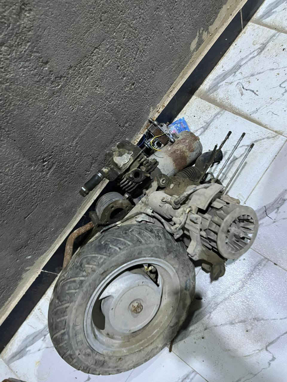 جي فور للبيع عوزه تجفيت غراضها وياها مكان ناصريه مركز للتواصل ***********
