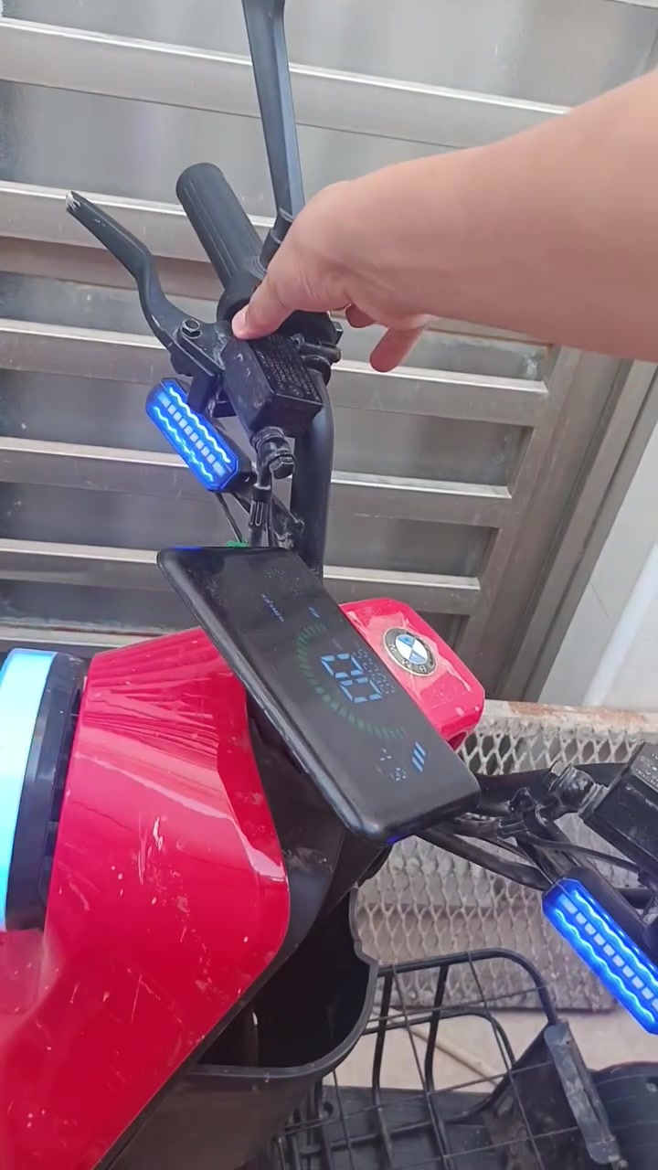 R9 للبيع
خمس بطاريات 
مفاتيح 3 2للتشغيل واحد للجنطه
معه بطاريه 
السعر 460 وبيه مجال بصيط
مكاني النجف حي السلام قرب ابو الدجاج


**إذا كنت صاحب هذا الإعلان وتريد حذفه لأي سبب، رجاءا أرسل رسالة إلى الدعم الفني**