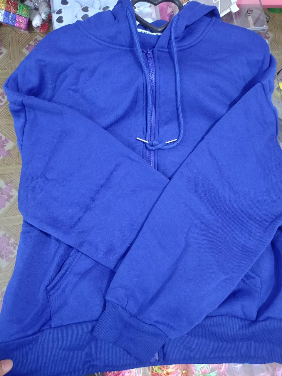 تريد هودي "سادة" وعملي لكل يوم؟ 😍
تشكيلة هوديات بخصومات خاصة لأهل منطقتنا الموديلات سادة وترهم وية كل شي (جينز، قماش، رياضي).
📍 الموقع: أبو عظام خلف سيد عماد أبو الموبايلات 
💰 السعر: [القطعة ب5 آلاف]🔥🔥
احجز لونك قبل ما تخلص القياسات!
يوجد لدينا توصيل داخل منطقة 24 أبو عظام و المناطق المجاورة🛺.


**إذا كنت صاحب هذا الإعلان وتريد حذفه لأي سبب، رجاءا أرسل رسالة إلى الدعم الفني**