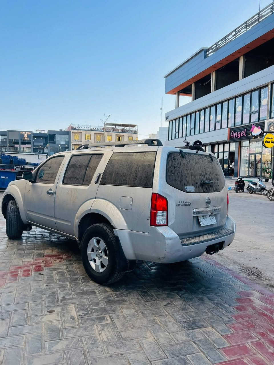 السلام عليكم
نيسان باڤندر  2009 

رقم واسط نگليزي مداور ثاني يوم 

مكينه وكير كرتون 

حداديه إماميه وخلفيه جديده 

تخم تاير 

رش صبغ صفحه صدر اثر جراددد بدون حادث

***********
