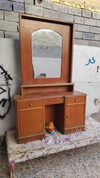 ميز مرايه • جربايه ام نفرين • طباخ ما مستعمل