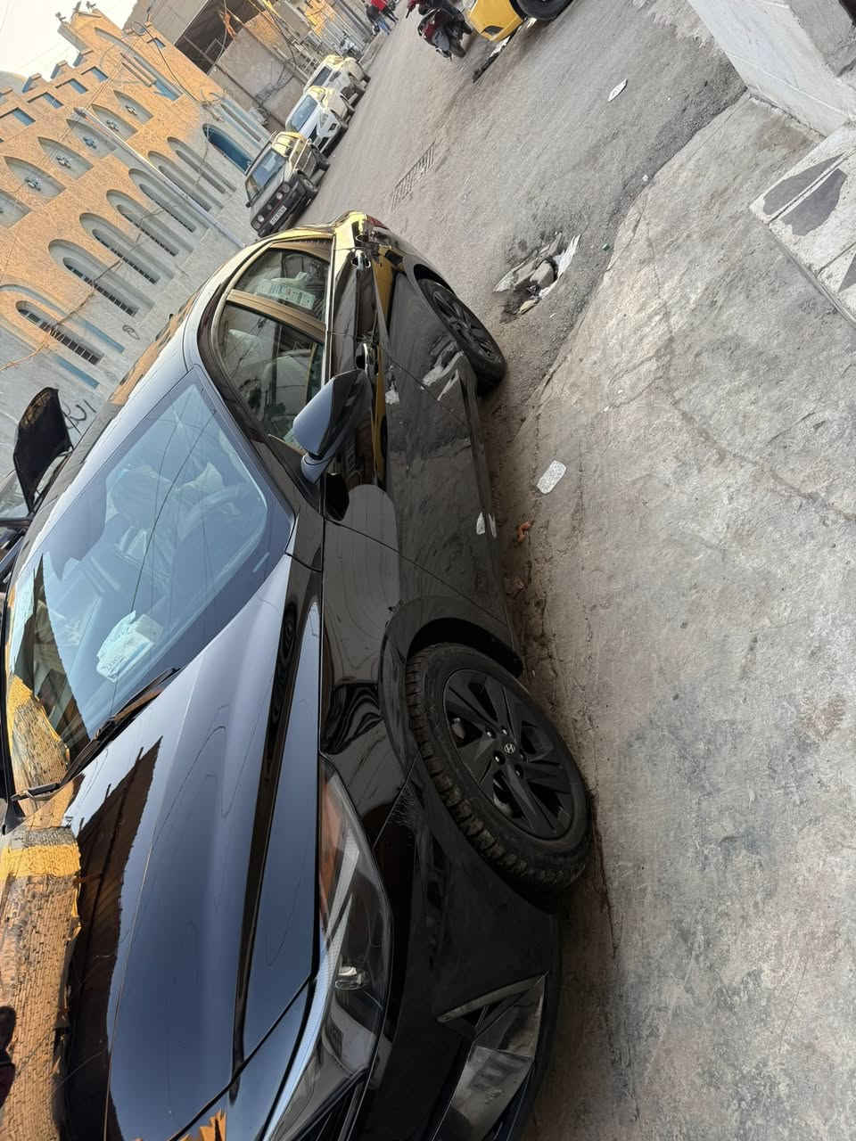 السلام عليكم النترا مديل 2022  وارد كندي الحادث ربع البنيدومصبوغ نفسه السياره ماشيه 78 السياره جاهزه ما بيه اي نقص ربع متصرف عليه والسياره بسمي تحويل ثاني يوم السعر 135 العنوان بغداد ساحت الطيران الرقم ***********
