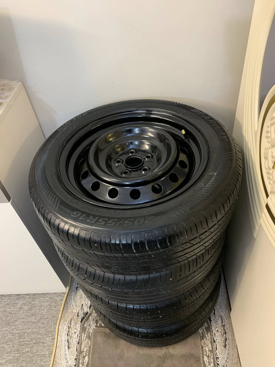 سلام عليكم شباب للبيع ويل كورلا 16 اصلي مع تخم تاير اخو جديد السعر 225 مكاني بغداد قرب مرور تاجيات 
***********
