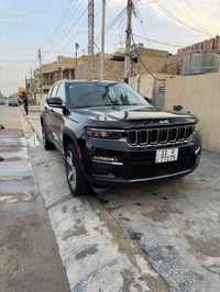جيب  لمتدد بلاس  هايبرد 2023 بلك ان  فول 1/1  وارد امريكي  ماشية  7 أل...