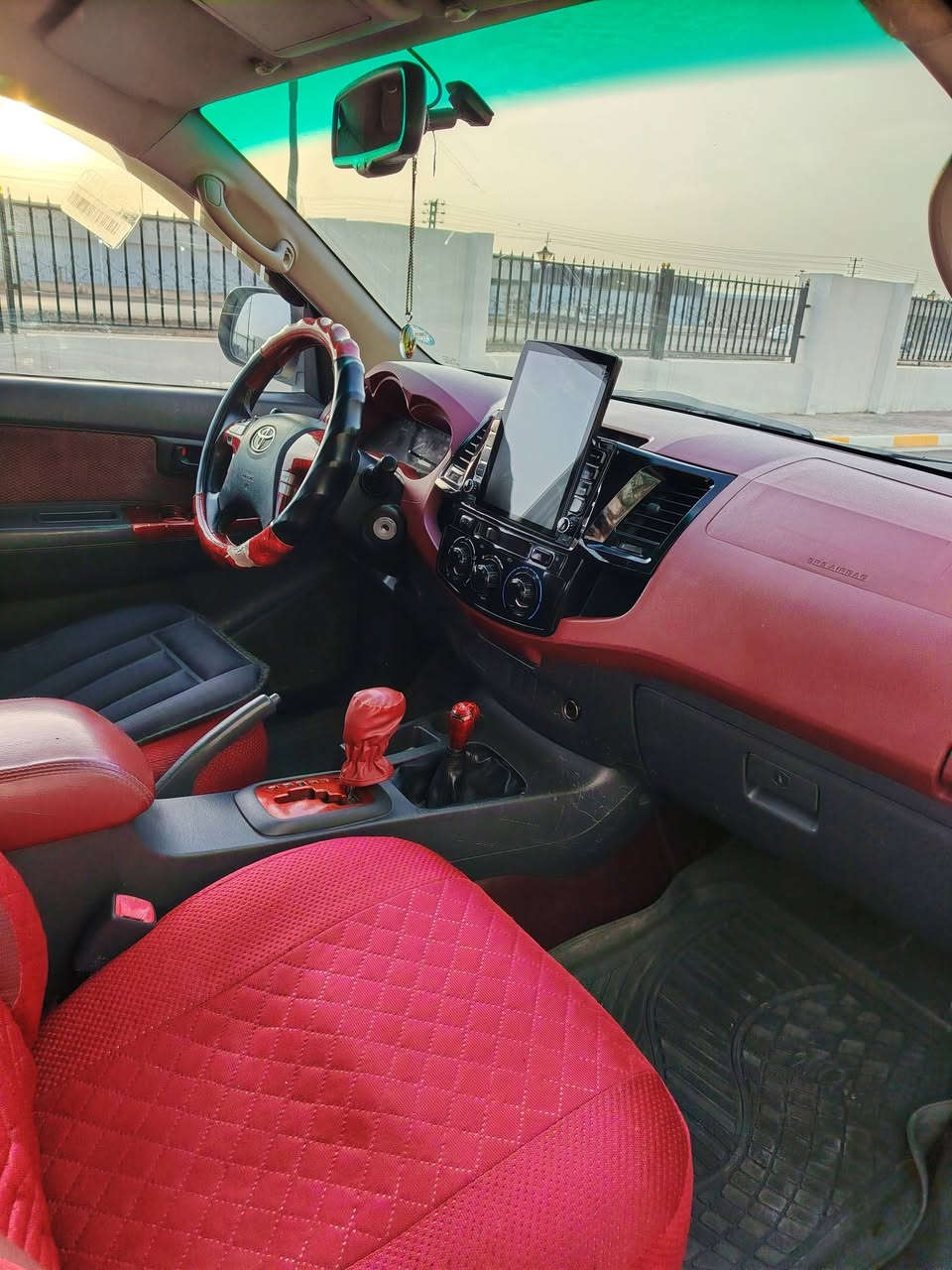 سلام عليكم ورحمة الله وبركاته
تيوتا ٢٠١٤ فور ويل بدون أي ضرر كير ومكينه على وضع الشركه  بدون صبغ  يعني كفاله عامه 
السنويه مجدده ٢٠٢٩ 
السعر ٢٤٠ ! بيها مجال 
ديالى /بعقوبه      ***********
