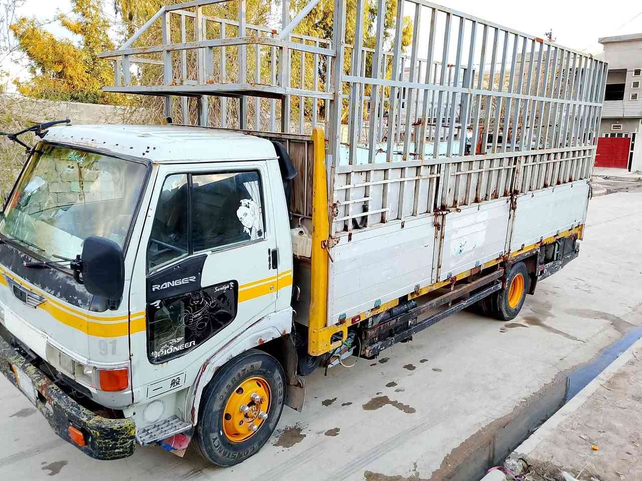 هينو للبيع المعلومات داخل المنشور
