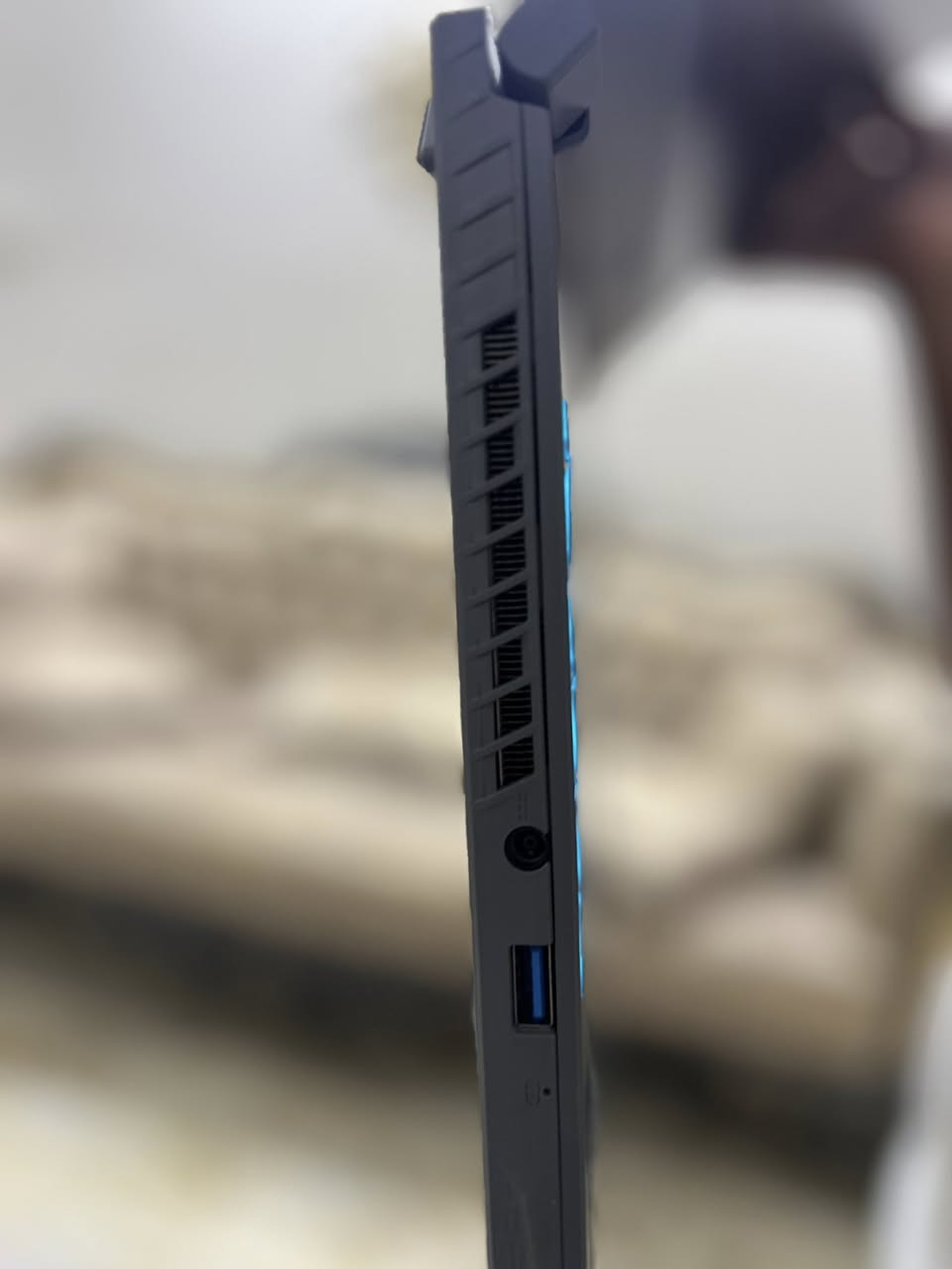 السلام عليكم لابتوب للبيع msi thin 15  لابتوب كيمنك مواصفاته كالتالي يجي كرت شاشه 2050 4غيغا 
ويجي رام 16 
وهارد 512 و اني ضايفله 256 
و المعالج i5 جيل 13
وتجي مع ماوس و جنطه و شاحنة هاي القطعه نضيفه مستعمل فقط 3 اسابيع  السعر 930 الف وبيهه مجال للتواصل واتساب على هذا الرقم +964 780 260 0137


**إذا كنت صاحب هذا الإعلان وتريد حذفه لأي سبب، رجاءا أرسل رسالة إلى الدعم الفني**