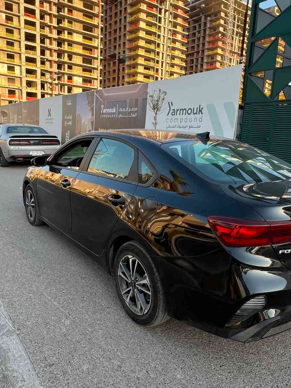 السلام عليكم 
فورتي 2024 للبيع ماشيه 14000 ميل بعدها جديده السياره  حادثها قطعتين فقط وناشر صور الحادث بنيد مبدل جاملغ عله وضعه حجر بيئه بلادي مواصفاتها رادار  كامره خلفيه  تحديد مسار  مكانها المنصور  بإسمي السياره تحويل فقط
السعرر :160 ورقه 
السياره كامله بدون نقص 
قبل يومين مسويلها ادامه  مبدل دهن  وفلاتر 
للأستفسار :***********

