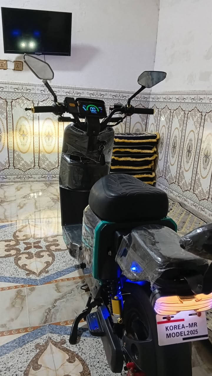 سلام عليكم دراجة ار سبعة دراجة جديدة بطاريات جددثنين  تلاثين امبير دراجة جديدة مانقصهة اي شي بس نقص شاحنة  ملف الف وخمسمية حقيقي كهربائيات كلهة شغال  مكاني بصرة قبلة اربع تلاف يم طب العدلي سعر 375.     ***********
