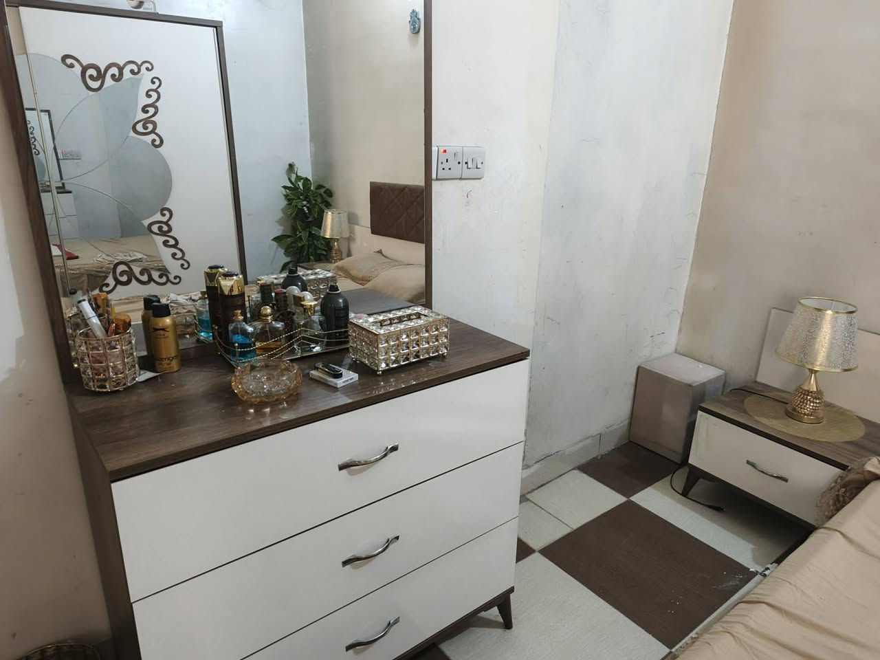 غرفت نوم للبيع قليله مستعمله سعر 550وبيه مجال ***********
