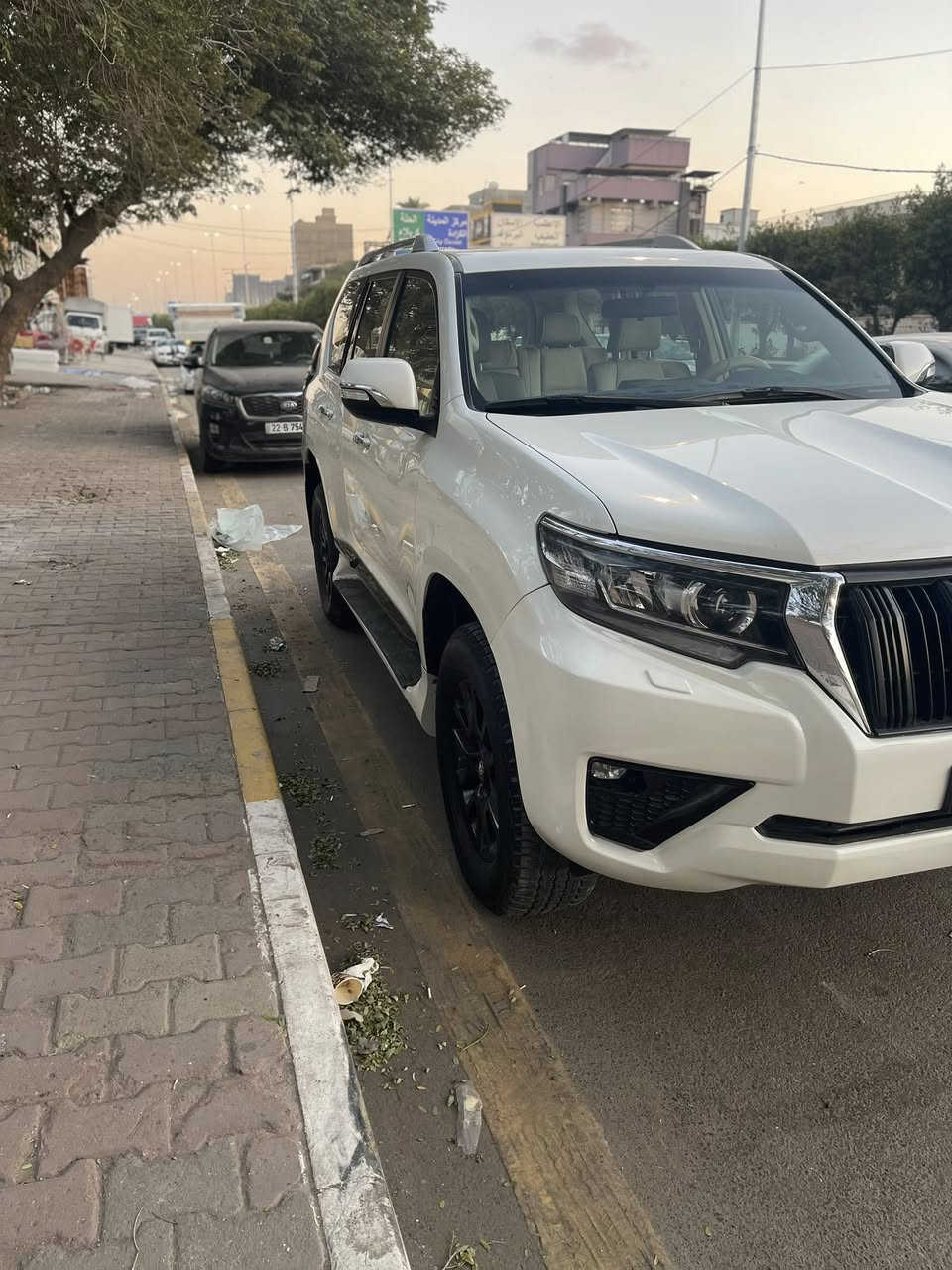 سلام عليكم برادو موديل 2018 وارد خليجي فول مواصفات بدون أي ضربة مكفولة ولايوجد صبغ المواصفات جلد كراسي كهرباء السيارة 6 اسلندر 7 راكب السيارة جاهزة من كير محرك صدر تبريد تحويل ثاني يوم العنوان بغداد الحرية البستان للاستفسار الاتصال على الرقم التالي ***********
