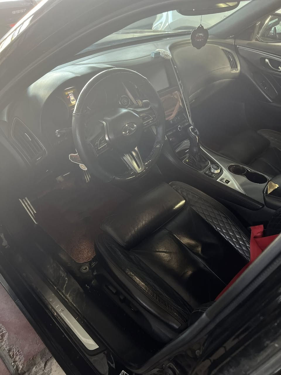 السلام عليكم 
انفنتي Q50 موديل ٢٠١٩
فول مواصفات عليه منظومه ايثالون🔥
فول تزويد ✈️
مكينه توين تيبرو🚀
بدون حادث فقط صبغ جاملغ 
كشنات كهرباء 
وضعيات قياده 
قطعتين تبريد 
فول بنورامه 
السعر192$ 
مكان السياره البياع 
للاستفسار ***********
#معرض_الفادي_لتجارة_السيارات
