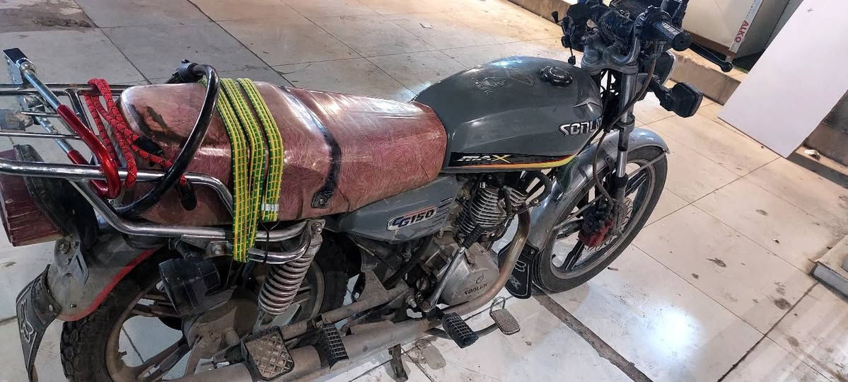 سولينك 2023
كامل مكمل 
منفيس موجود 
معو 2 قفل 
وجنزير 
ناقصو بس غسيل ودور وامشي سعر 450 الف
تواصل ***********
