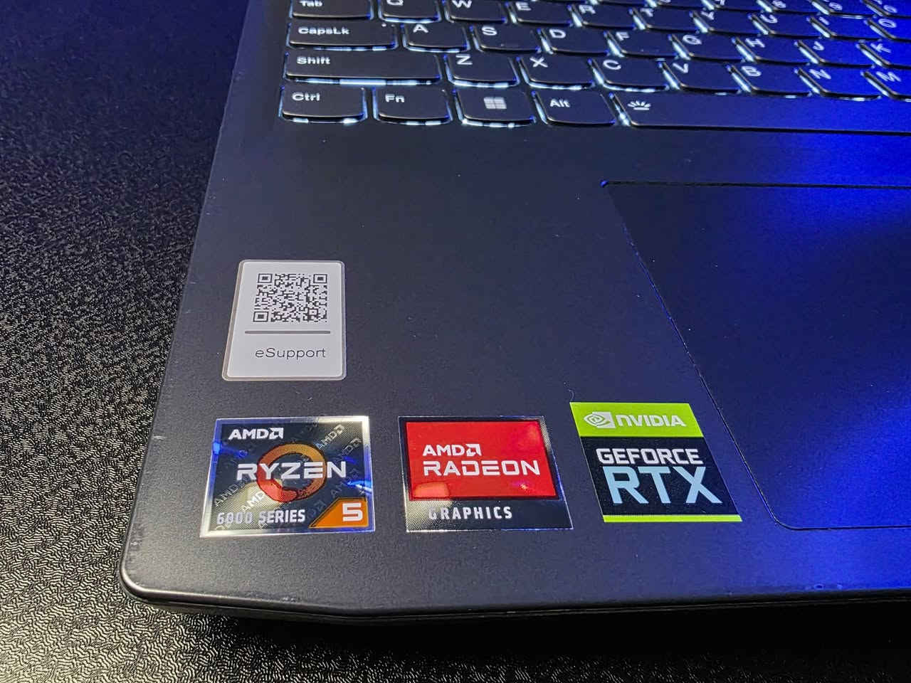 Lenovo IdeaPad Gaming 3 (15ARH7)
المعالج: AMD Ryzen 5 6600H
• 6 Core 12 Thread
• Up to 4.5GHz
• AMD Radeon 660M Integrated Graphic
• اقوى من Intel Core i5 12450H واقرب الى Intel Core i5 12500H

كرت الشاشة: NVIDIA GeForce RTX 3050 4GB
• 85W TGP (اعلى قدرة كارت بفئة 3050)
• NVIDIA Dynamic Boost 2.0

الرامات: 16GB (2×8GB) 4800MT/s
• قابل للتطوير

التخزين: 512GB NVME M.2 Gen4 (براند WD)
• التخزين يعتبر جديد وغير مستخدم
• يحتوي الجهاز منفذين M.2
المنفذ الأول بدعم Gen4  لحد قياس 2242
المنفذ الثاني يدعم اعلى قياس 2280

الشاشة: 15.6" FHD IPS 120Hz
• Anti-Glare (مضاد للإنعكاس)

المنافذ:
الجهة الخلفية
• 1 × Slim Tip (منفذ الشاحنة)
• 1 × HDMI 2.0
• 1 × RJ-45 Gigabit Ethernet (1Gbps)
• 1 × USB-C 3.2 Gen 2 (10Gbps)
يدعم Display Port 1.4
يدعم Power Delivery 3.0

الجهة اليمنى
• 1 × USB-A 3.2 Gen 1 (5Gbps)

الجهة اليسرى
• 1 × USB-A 3.2 Gen 1 (5Gbps)
• 1 × 3.5mm Combo Jack (منفذ مايك وسماعة)

الإتصال:
• WIFI 6
• Bluetooth 5.1

النظام الصوتي:
Nahimic by SteelSeries (نظام صوتي من شركة ستيل سيريس)
• تحسين الصوت للألعاب
• صوت محيطي افتراضي (Virtual Surround 7.1) عند استخدام سماعات الرأس
• تحسين وضوح الخطوات والأصوات في الألعاب
• موازن صوت (Equalizer)
• تحسين صوت الميكروفون مع إزالة الضوضاء والصدى
• 2 × 2W Speaker

النظام:  Microsoft Windows 11 Pro
• مفعل اصلي

المزايا الإضافية:
• كيبورد ضوئي
• كاميرا بدقة 720p HD مع غطاء خصوصية
• دبل مايكروفون

السعر: 980 الف

***********

مكاني بغداد - حي الرسالة الأولى 
القريب عليه
- السيدية 
- البياع
واللي يمهم

توصيل موجود

الجهاز كامل من ناحية كلشي ومنصب بنظام جديد احدث نسخة وندوز مع كافة التعاريف والمزايا وجاهز مباشرتاً للإستخدام
كل ملحقاته موجودة من شاحنته الأصلية (170W) والكارتونة وحتى اغلب النايلون 😂

سبب البيع هو التطوير لجهاز اعلى

استخدامي للجهاز بالألعاب قليل جدا غالبا استخدمه للعمل المكتبي والافلام
