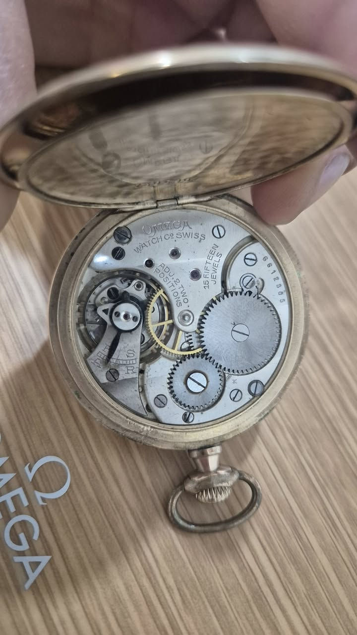 ساعة اوميكا جيبية تحفة من سنة ١٩٢٧
Vintage rare Omega from 1927

100% أصلية 
تشتغل %100
دقة %100
100% نظافة 

للاستفسار المراسلة على الخاص


**إذا كنت صاحب هذا الإعلان وتريد حذفه لأي سبب، رجاءا أرسل رسالة إلى الدعم الفني**