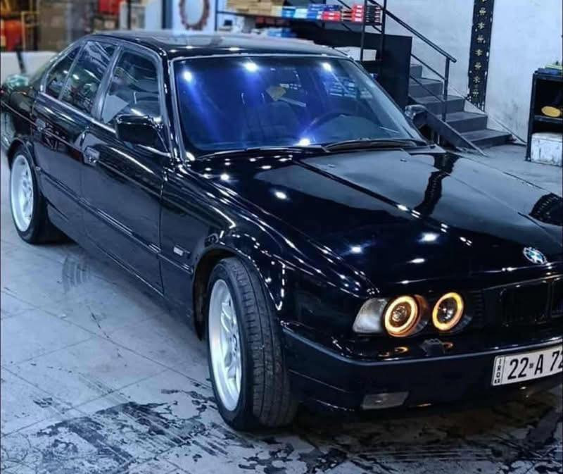 ئۆتۆمبێل: BMW 525i

مۆدێل 1992 
بیلاد گێر عادی ,بیلاد 525
تەبرید سارد و گەرم ئیش ئەکا 

ســــعر $ یەک کۆمێنـت بکە راســـتەوخۆ بــۆ دێـــت🟢

شوخت بە قەلبی وەنییە 
ناو فۆرمیکا +ABS بلوتوز ،Aux ،  دوجام کارەبا auto
دەبڵ چەکمەجە ، گێچ ئێم ، ئاوێنە کارەبا, قفل مرکزی
لایت سپی + زینۆن +پێش گەورە ،بەرگی سەقفی نوێ
مەکینەی بوخاریشی نییە، پێشی کامل قایم کراوەتەوە+ناو غورفەی لۆک گوشن جلد بۆ بەستراوە بەرگی دەرگاکانی لۆکە+لایت فانۆس کامل سێرڤس کراوە 
چوار ویلی بیلادی 18M دووسایز +پاتری +رونی گێرو + تاخم تایەی تازە بۆ بەستراوە +لیدی ژێرەوەی بۆ بەستراوە  ڕۆنیی ئەکسلو مەکینە نوێ رەقەم و سەنەوی و هەزەی مانگێکە نوێکراوەتەوە ، عام کراوەتەوە بۆ جوانی 
پێشو پشتی کەپسە ،کارەبای و  گێرو مەکینە بەناو کردن ، بەشەرت غەرامەی لەسەر نییە دەعم یەک چاملغی پێشەوە لای سەکن هەیتی زۆر خەفیفە
کامل تەفاسیل نوسرایە ،

ژمارەی خاوەن سەیارە👈: ***********
