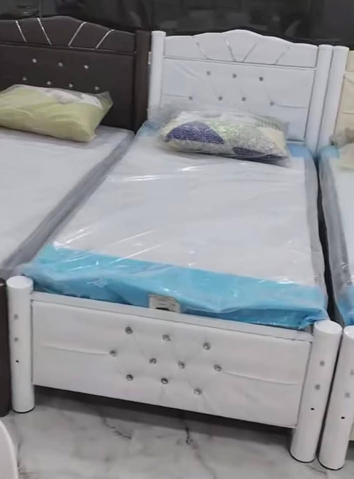 معرض صلاح آلدين للأثاث المنزلي للجمله والمفرد 
وصول سرير حديد اصلي ثقيل 
قياس 200x90 يتحمل أوزان ثقيله. بسعر جمله 
متوفر ابيض كريمي رصاصي جوزي 
***********
العنوان تكريت الزهور مقابل كليه تربيه البنآت مجاور تانكي المآء قرب غصن الزيتون
