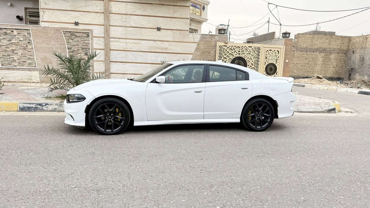 جارجر بإسمي كفاله من الحادث والصبغ والتبديل كفاله ... عدا البنيد محدث فقط ... هزه جديده وسنويه لل2030 رقم دولي ... گير محرك شرط بلاد شركه  ... منضومة زينون ... تخم تاير 2026 جديد + ويل كب مال خليجي 2023 ... داخل مغلفه جلد ارضيات + الكشنات درجه اولى ... 2015 ... ب 205 وبيها مجال المكان كربلاء قرب ملعب كربلاء ... للاستفسار ***********
