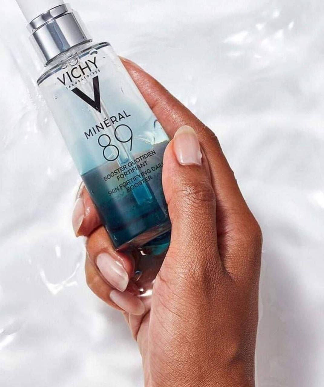 توفر البراند الفرنسي 🇫🇷 الاصلي 💯
سيروم الجمال 89 Vichy Mineral 💙✨💦
#الاصلي 💯للناس اللي تحب ادلع بشرتها بعد يوم متعب وارهاق 💙✨
سيروم فيتشي الغني عن التعريف الأجمل و الأقوى للترطيب  بتركيبة فريدة من نوعها من الهيالورونيك أسيد و مياه فيتشي الحرارية المليئة بالمعادن والتي تعمل على تلطيف البشرة بنسبة مركزة تصل إلى 89 💦🫂💙
✅ يخفف من المظهر الباهت والشاحب 🫂💙
✅ يمنع الإنتفاخ تحت جفن العين ويرطب الجفن 🫂💙
✅ يحتوي على عوامل مضادة للأكسدة تقلل من البقع الداكنة و التصبغات 🫂💙
✅ مناسب لجميع أنواع البشرة 💙
✅ يقلل من ظهور التجاعيد والشوائب 🫂💙
✅ يحفز إنتاج الكولاجين. 🫂💙
✅ ترطيب مكثف و تغذية عميقة للبشرة 24 ساعة 🫂💙
✅ يساعد في غلق المسام الواسعة 🫂💙
‎ يعمل على تغذية و تعزيز ✅
تجديد خلايا البشرة.
‎يحتوى على 89 % مياه حرارية ✅ بترطب البشرة و تحميها 
‎يحتوى على حمض الهيالورنيك اللى بيمتص الماء و يشتغل كفيلر و مكافح للتجاعيد✅ 
‎ يحفز الكولاجين الطبيعى من ✅ طبقات الجلد و يعطى البشرة نضارة وحيوية 
‎ نتايجه بتظهر خلال أسبوعين   
#الاصلي المنشأ فرنسا 🇫🇷💯
سعر الدرزن 
يوجد لدينا توصيل الجميع محافظات العراق✔️✔️


**إذا كنت صاحب هذا الإعلان وتريد حذفه لأي سبب، رجاءا أرسل رسالة إلى الدعم الفني**