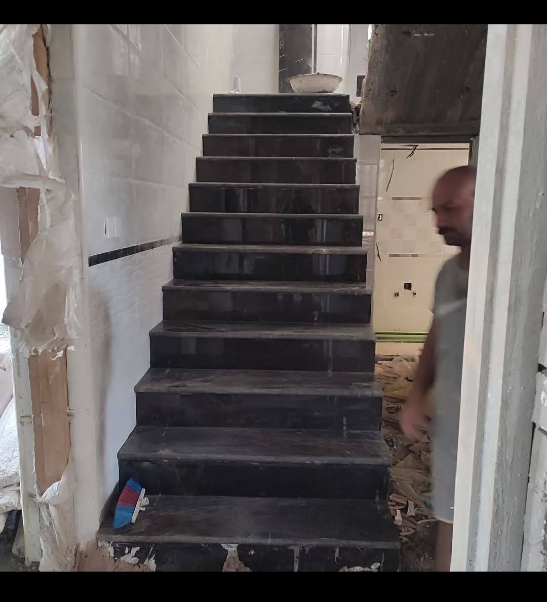 سلام عليكم خلفه سرميك مصري درجة اول جميع انواع السرميك مرمر وكاشي رقم واتس ***********
